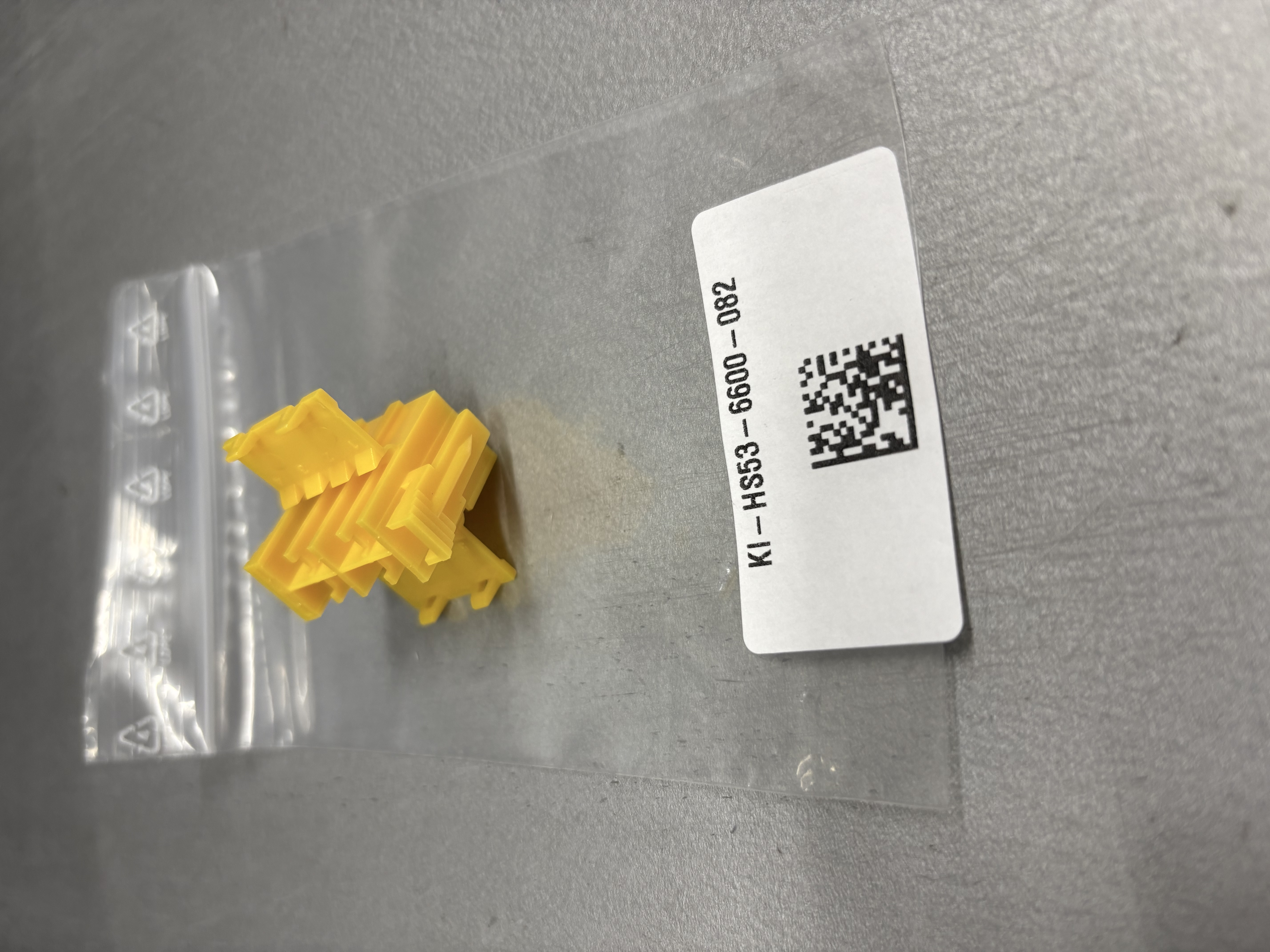 housing yellow 8-pin